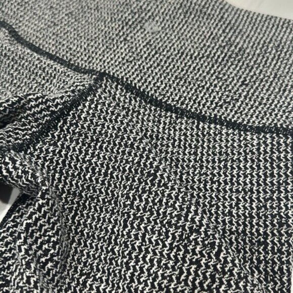 Lululemon Women's White Black Teeny Tooth Houndstooth High Times Leggings Size 6 - Picture 7 of 9